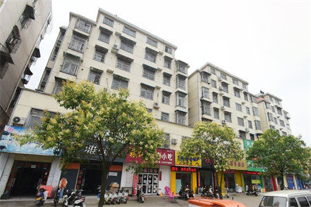 四实小捡漏天坤国际花园3室2厅1卫74万115m2出售